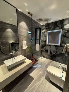 Bathroom — Presidential Penthouse